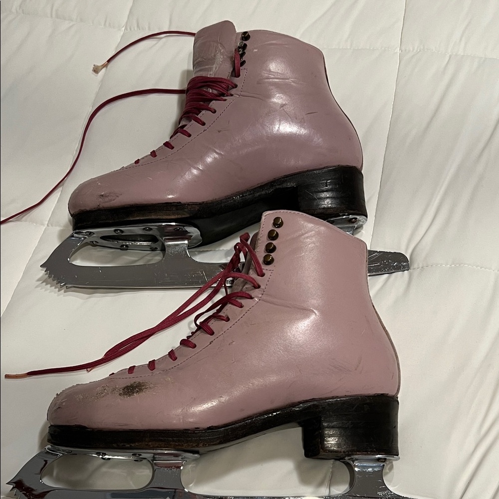 Vintage Harlick Figure / Ice Skates Gold Star MK Blades